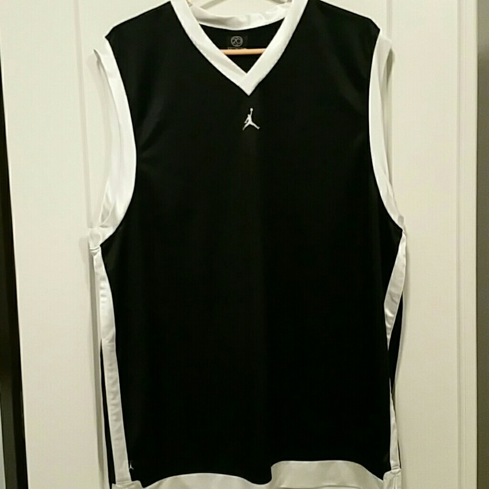 Jordan cutoff athletic shirt